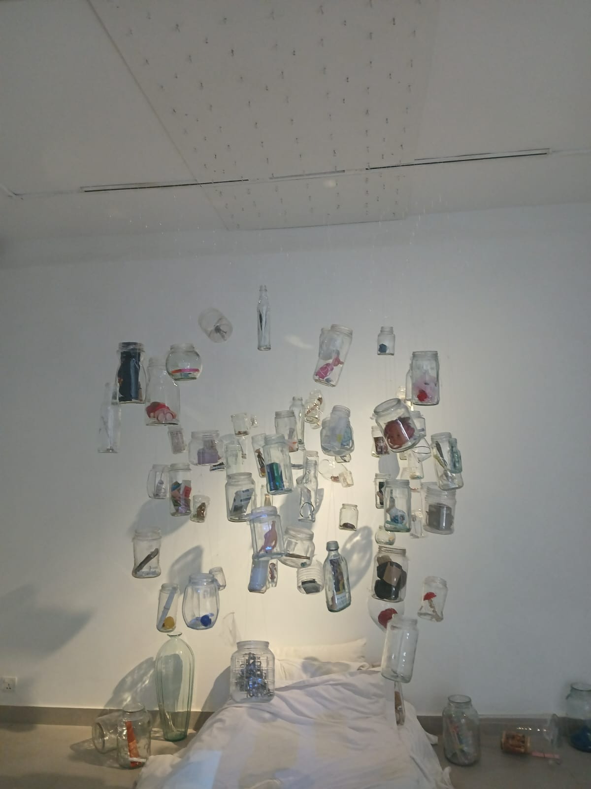 The Material Life of Memory: Participatory Archives in The Recycle Bin 