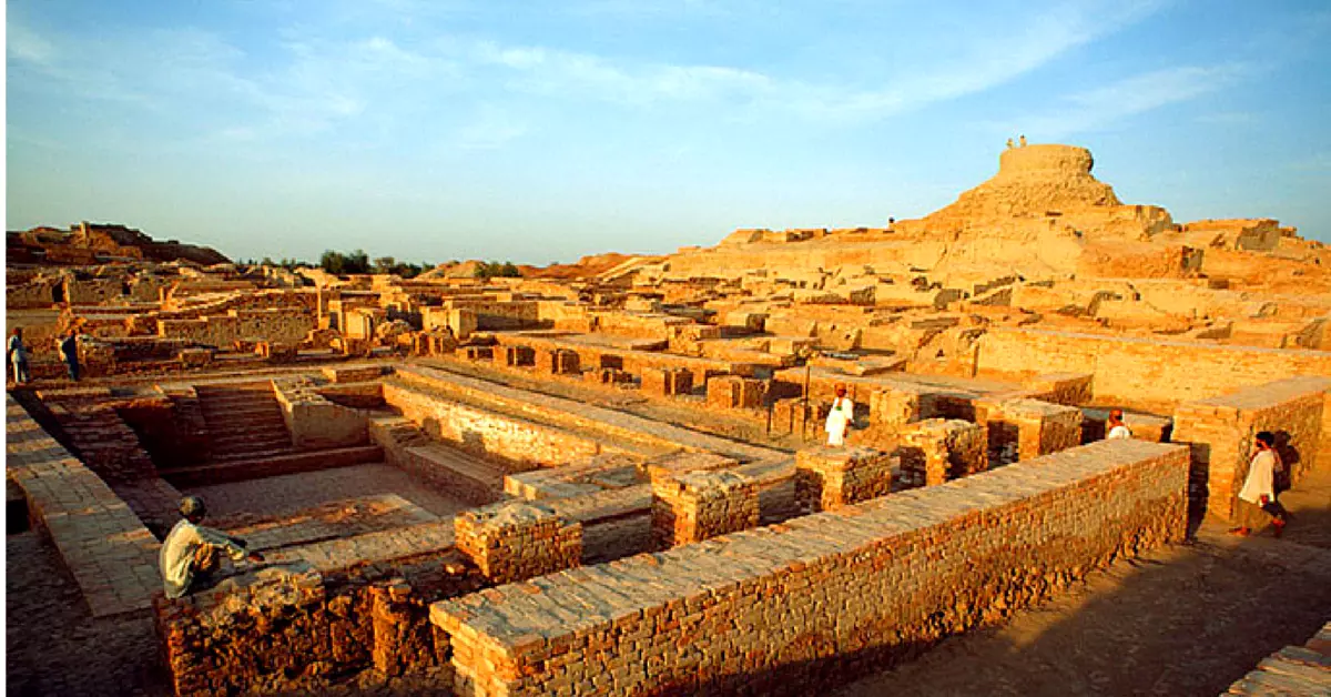 Redefining Mohenjo-daro Redefining Mohenjo-daro